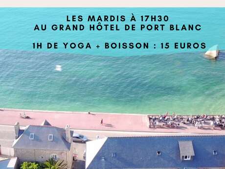 cours de hatha yoga en extérieur