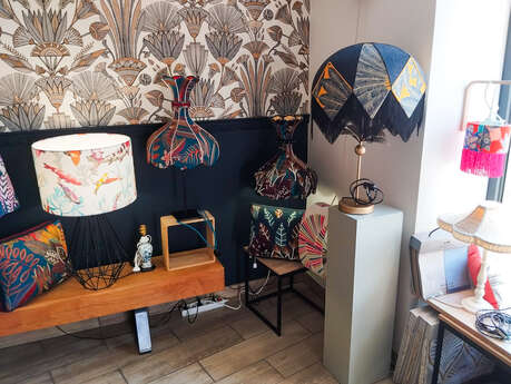Visite guidée de la boutique-atelier de Morgane, abat-jouriste