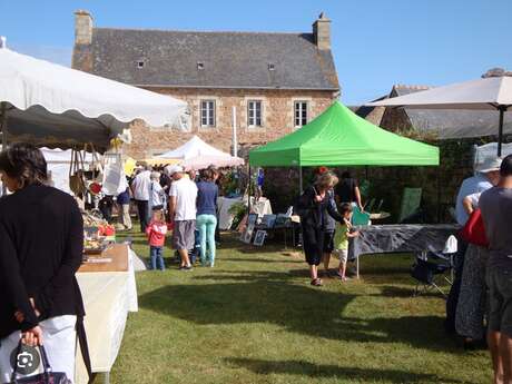 Marché artisanal du Bourg