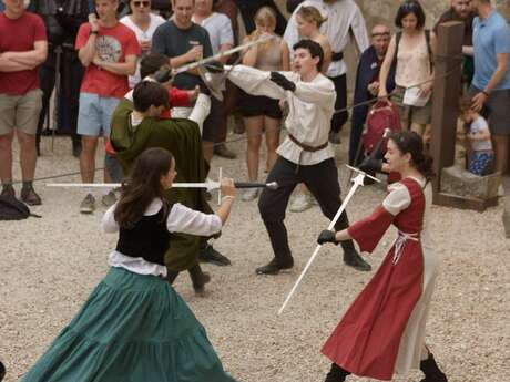 Initiation à l'escrime artistique - Châteaux en fête