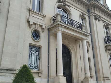 Passeurs de patrimoine - L'hôtel de Lauriere dans son quartier