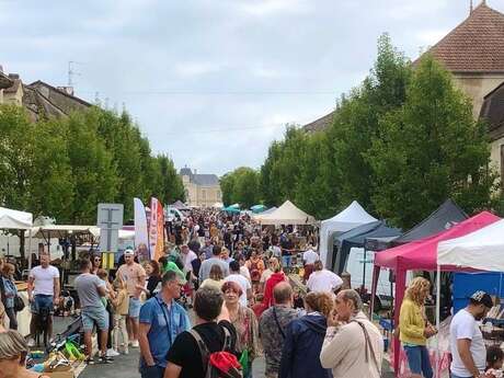 Grand Vide Grenier et Marché gourmand
