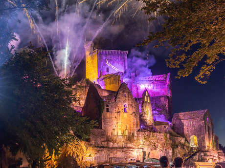 Soirées mystères et lumières à Commarque