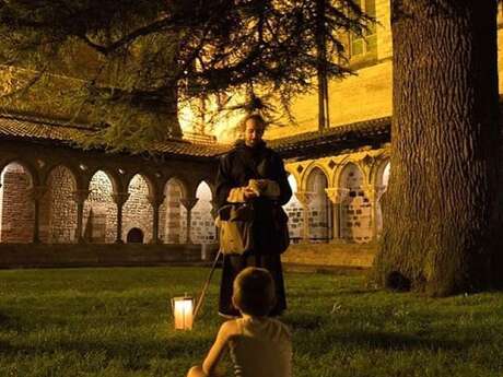 Visites théâtralisées à l'abbaye de Brantôme