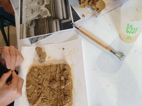 "Relief d'architecture" en argile