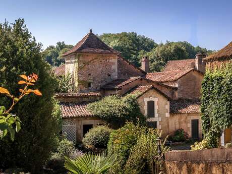 Visite guidée St Georges de Montclard « Une histoire de charmes »