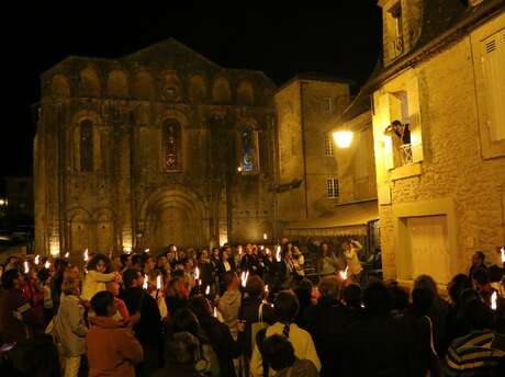 Visite théatrale aux flambeaux