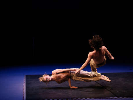 Agora Pôle National Cirque - Au commencement était la chute / Jules Houdin et Guilhèm Charrier