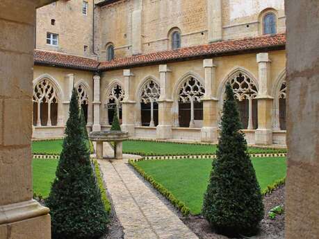 Cloître de CADOUIN