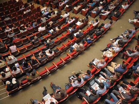Construire au Néolithique dans le Midi méditerranéen, pour quels habitats, pour quels  habitants ?