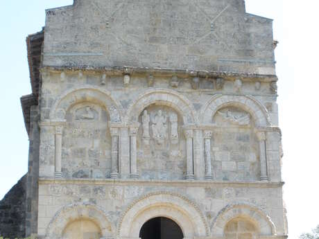 Eglise de Saint Michel de Rivière