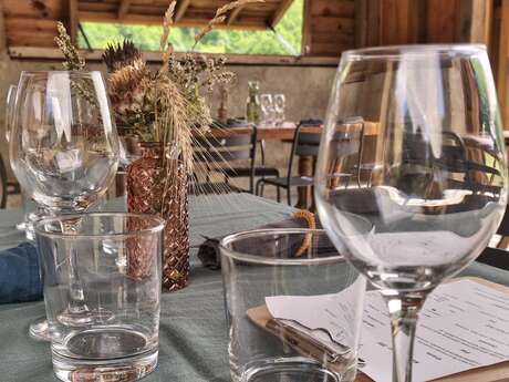 Repas estival dans un ancien séchoir à tabac