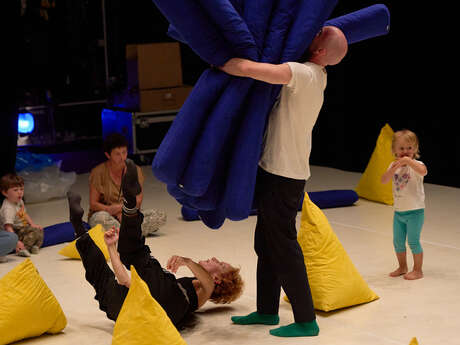 Agora Pôle National Cirque - Les Zéboulis / Collectif a.a.O