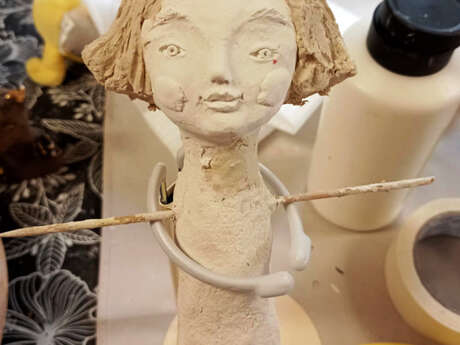 Sculpture en papier mâché