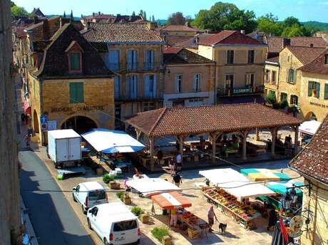 Marché traditionnel le samedi matin