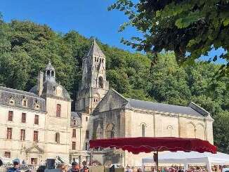 Marché de potiers : Au fil de l'eau