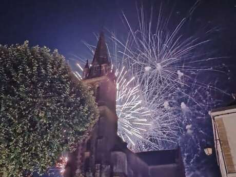 Marché festif et feu d'artifice