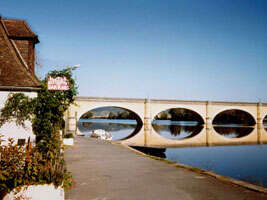 Le Barrage