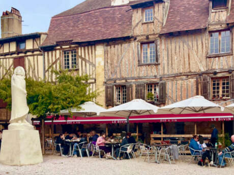 Le Divin