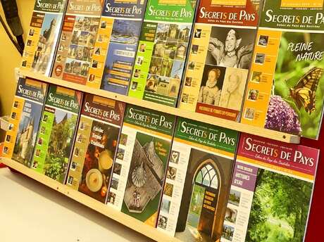 Réunion de présentation du magazine Secrets de Pays