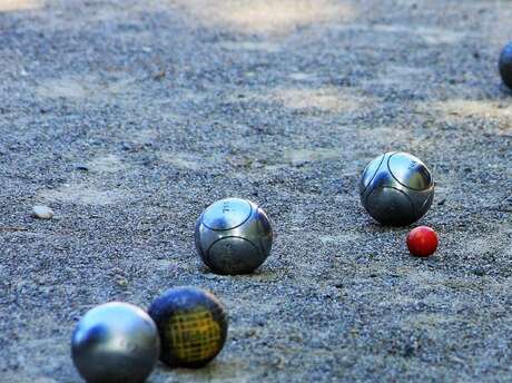 Concours de pétanque
