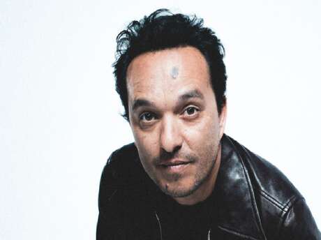Malik Djoudi en concert