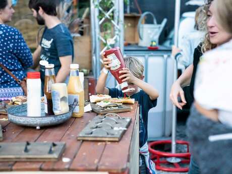 Marché gourmand nocturne à Saint-Léon-sur-Vézère