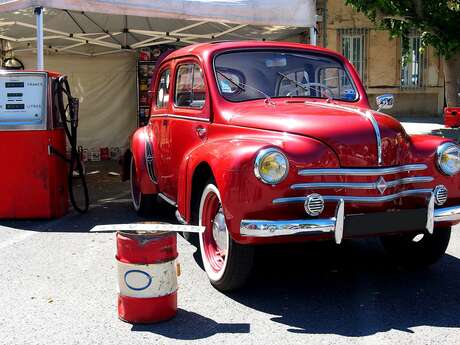 Les 80 ans de la Renauld 4CV : partie de campagne