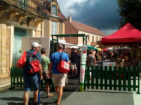 Marché hebdomadaire - tous les lundis matins- Sainte-Alvère