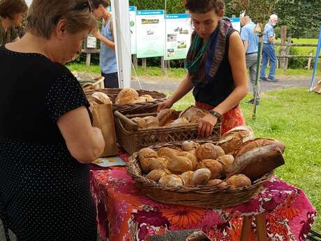 Marché festif Saint Paul la Roche