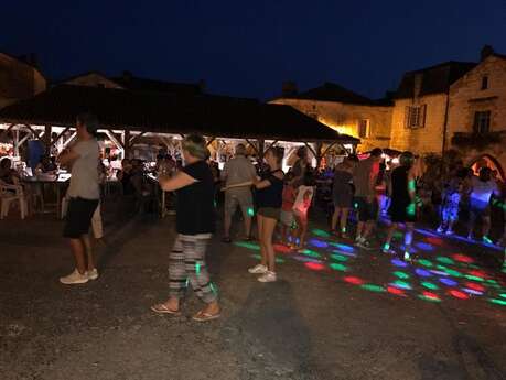 Marché nocturne d'août
