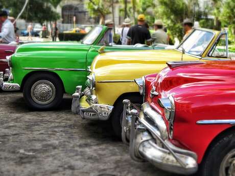 LES VEHICULES ANCIENS FETENT LA MUSIQUE