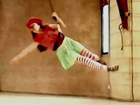 Stage - le clown voltige