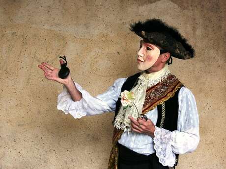 Atelier de théâtre autour de : "ON APPLAUDIT BIEN FORT LES 3 PETITS KOCHONS"