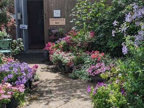 Exposition sur le paysage naturel environnant et le jardin devant la Seine - Rendez-vous aux jardins