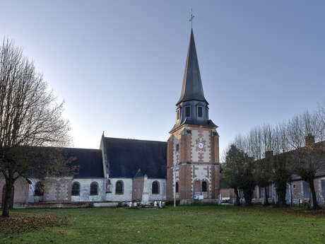 Exposition de Reliques et vêtements liturgiques