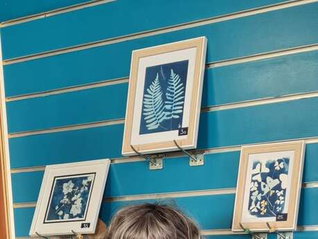 Exposition de Nelly Picard au Café-Librairie Sur la Route à Huelgoat.