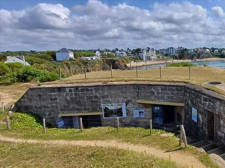Visite d'un blockhaus au Pouldu