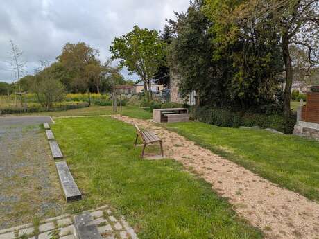Aire de stationnement du bourg de Kerbors