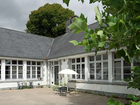 Atelier d'écriture poétique à la Galerie Méandres à Huelgoat.