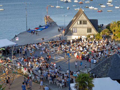 Soirée dansante et moules frites du jumelage Fouesnant-Meerbusch