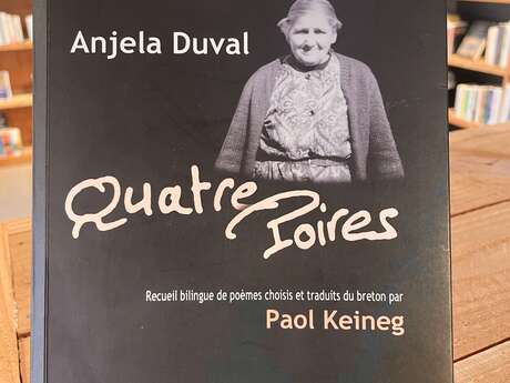 Lecture de poèmes d'Anjela Duval