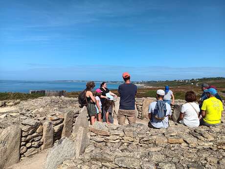 Visite guidée des sites archéologiques de Ménez Dregan