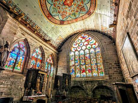 Visite de Notre Dame de Roscudon par un guide de l'association Sauvegarde du Patrimoine Religieux en Vie