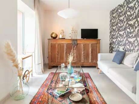 COCON EN BORD DE MER