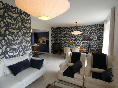 COCON EN BORD DE MER