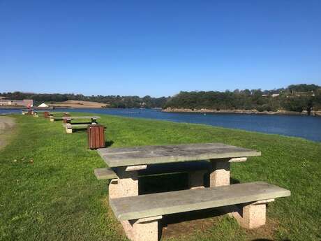 Aire du port de plaisance de Tréguier
