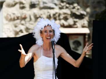 Festival Place aux Mômes - “Un Lac, des Cygnes” compagnie Oleia