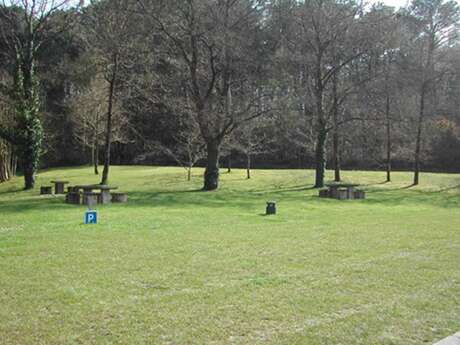 Aire de Camping Car de Pont Douar