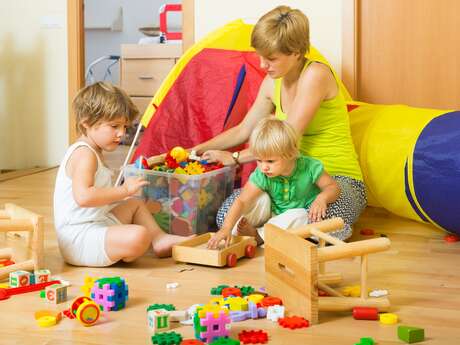 Les semaines de la petite enfance - Petits curieux en action